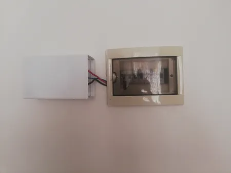 محافظ ولتاژ سارا مدل P121F