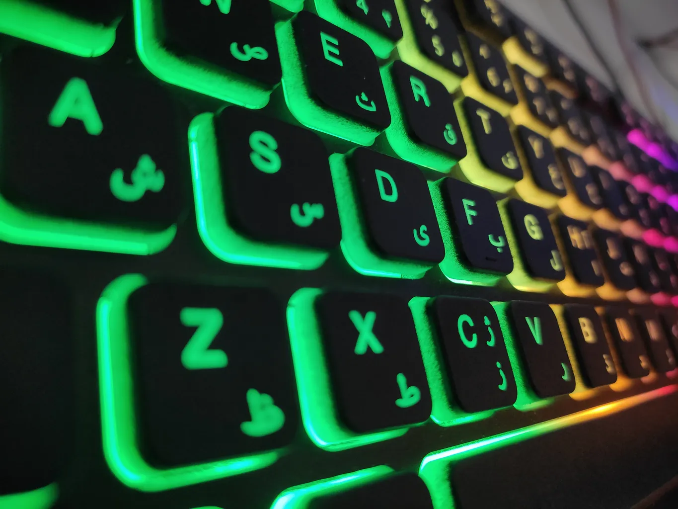 کیبورد گیمینگ تسکو مدل TK 8031، سوییچ ممبران، Full-Size، نورپردازی RGB