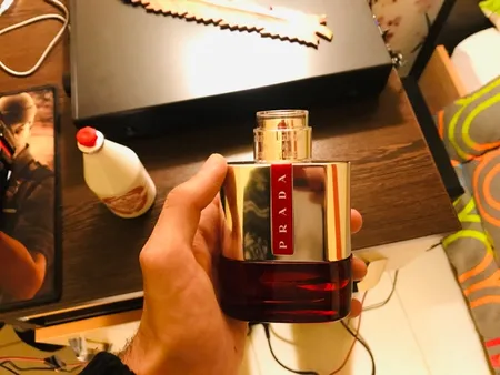 ادو تویلت مردانه پرادا مدل Luna Rossa Sport حجم 100 میلی لیتر