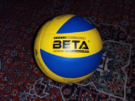 توپ والیبال چرمی بتا مدل MVA6000 سایز 5