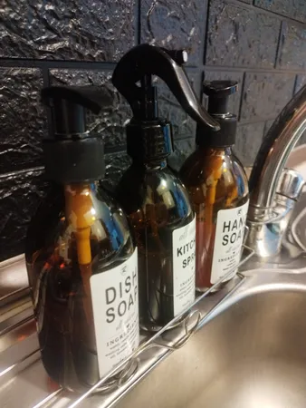 پمپ مایع دستشویی مدل آر مجموعه 2 عددی به همراه اسپری