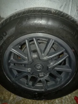 اسپری تمیز کننده و براق کننده رینگ خودرو گتسان مدل G-7093 حجم 500 میلی لیتر