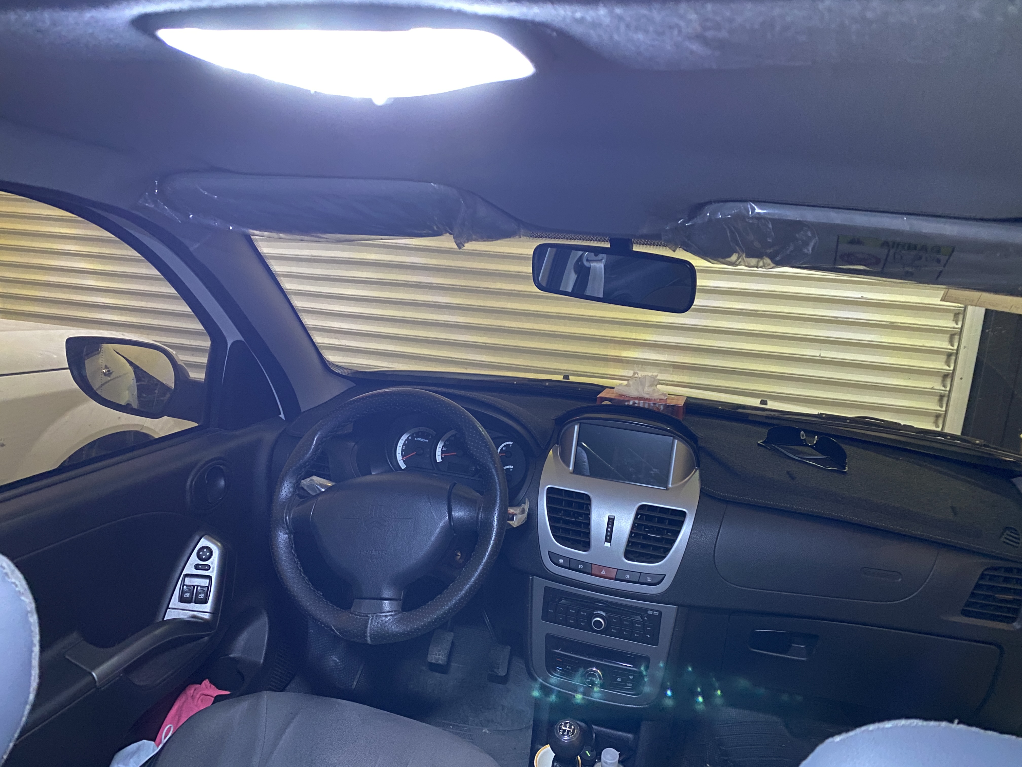 چراغ سقف خودرو مدل op120 مناسب برای تیبا ,ساینا و ریو