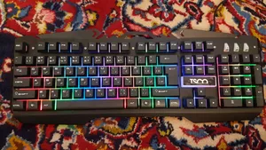 تجریه خرید کیبورد گیمینگ تسکو مدل TK 8021L با حروف فارسی، سوییچ ممبران، Full-Size، نورپردازی RGB LED