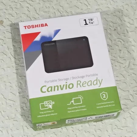 هارد اکسترنال توشیبا مدل Canvio Ready ظرفیت یک ترابایت دارای رابط USB Type-A 3.2
