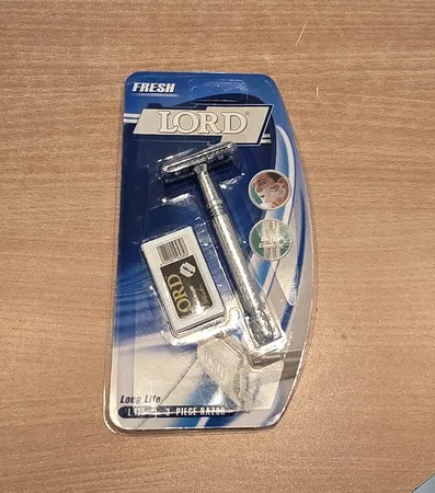 خود تراش لرد مدل L.122C