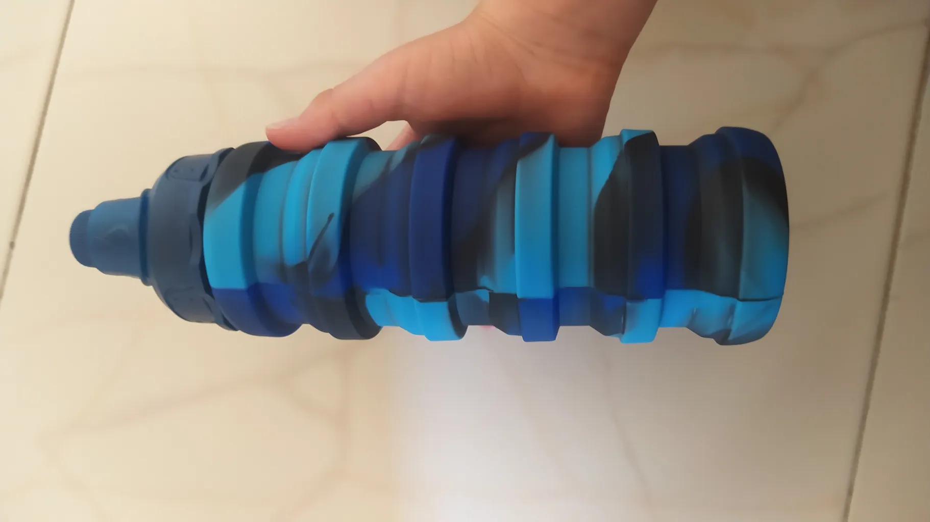 قمقمه مدل سیلیکونی تاشو کد NEW 01 گنجایش 0.5 لیتر