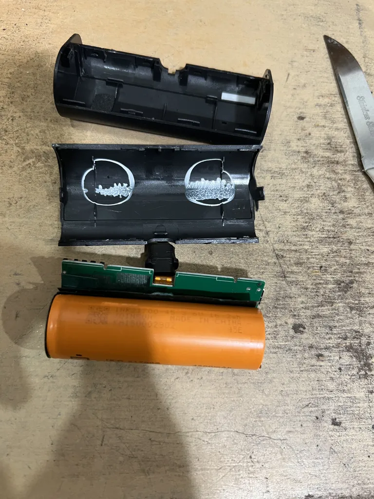 پاوربانک یونیوو مدل UN5000 Lightning ظرفیت 4500 میلی آمپر ساعت