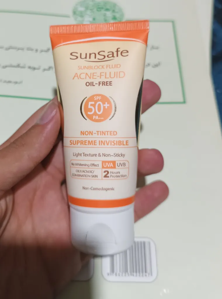 کرم ضدآفتاب بی‌رنگ سان‌سیف SPF50 مدل ACNE-FLUID مناسب پوست مختلط، حجم 50 میلی‌لیتر