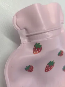 تجریه خرید کیسه آب گرم کودک مدل توت فرنگی