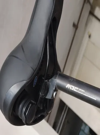 زین دوچرخه اکتیو مدل پلاس سوپاپ دار 570