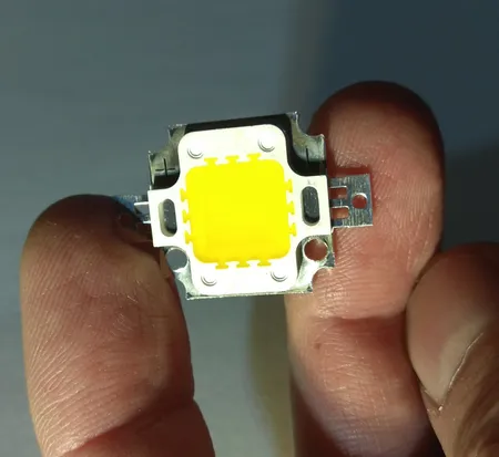 چیپ پروژکتور ال ای دی 10 وات مدل EPI-10