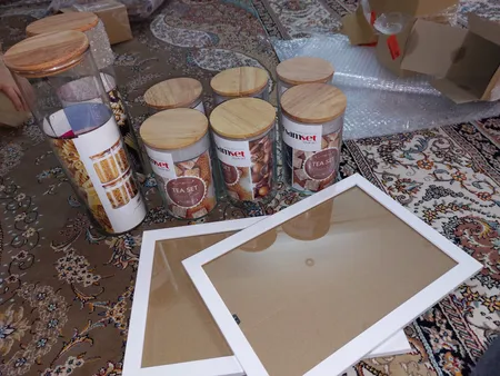 بانكه مدل شيشه اى طرح كلاسيك درب چوبى