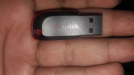 فلش مموری سن دیسک مدل Cruzer Blade CZ50 ظرفیت 32 گیگابایت با رابط USB 2.0