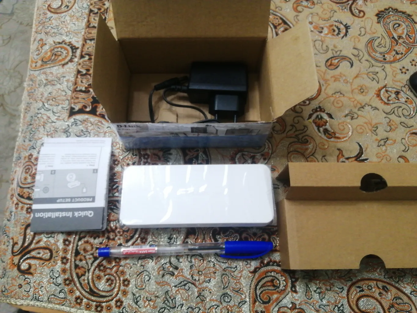 سوییچ 8 پورت دی-لینک مدل DES-1008C