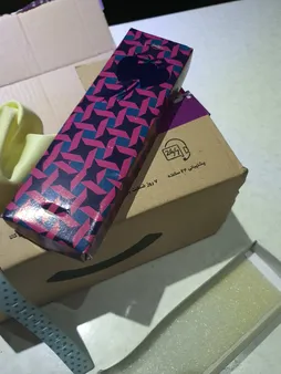 ساعت مچی عقربه ای بچگانه کیو اند کیو مدلvp47j035y به همراه دستمال مخصوص برند کلین واچ