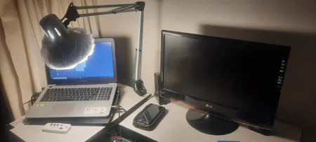 چراغ مطالعه مدل EN-101 همراه با لامپ ال ای دی 6 وات سهند E27