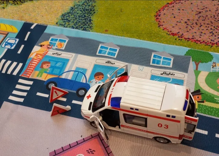 زیر انداز بازی انتشارات ماه کوچولو مدل شهر پارچه ای شهر کوچک من