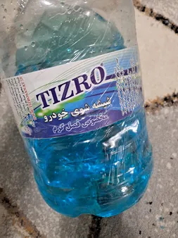 مایع تمیز کننده شیشه خودرو تیزرو صنعت مدل فصل گرم حجم 4 لیتر