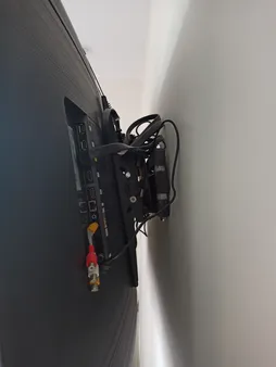 پایه دیواری تلویزیون مدل JOFT55 مناسب برای تلوزیون 46 تا 55 اینچ