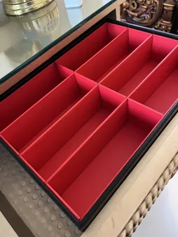 نگهدارنده عینک مدل رامان