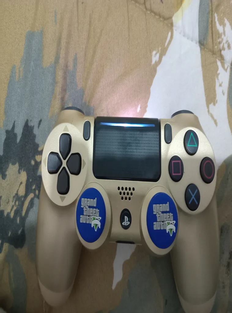 دسته بازی مدل PS 4