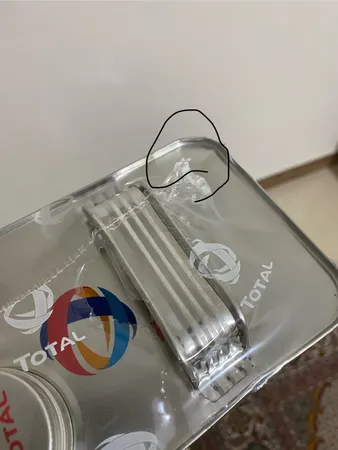 روغن موتور خودرو توتال مدل Quartz 7000 حجم 4 لیتر