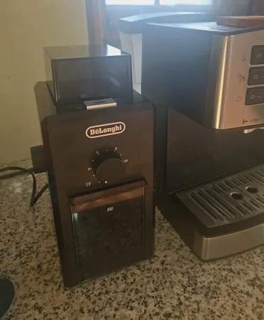 آسیاب قهوه دلونگی مدل KG79