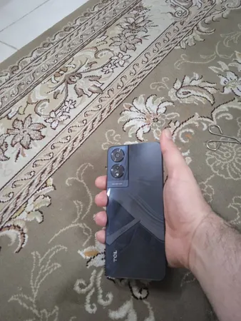 گوشی موبایل تی سی ال مدل 505 دو سیم کارت ظرفیت 64 گیگابایت و رم 4 گیگابایت