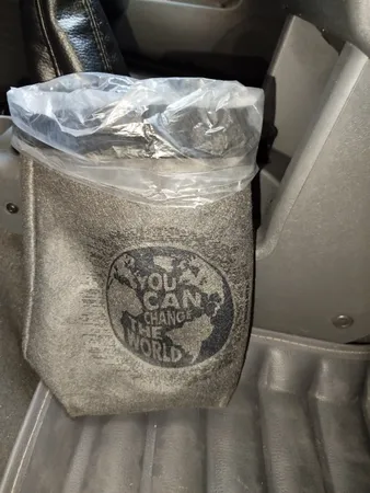 سطل زباله ماشین این چنتا مدل Earth