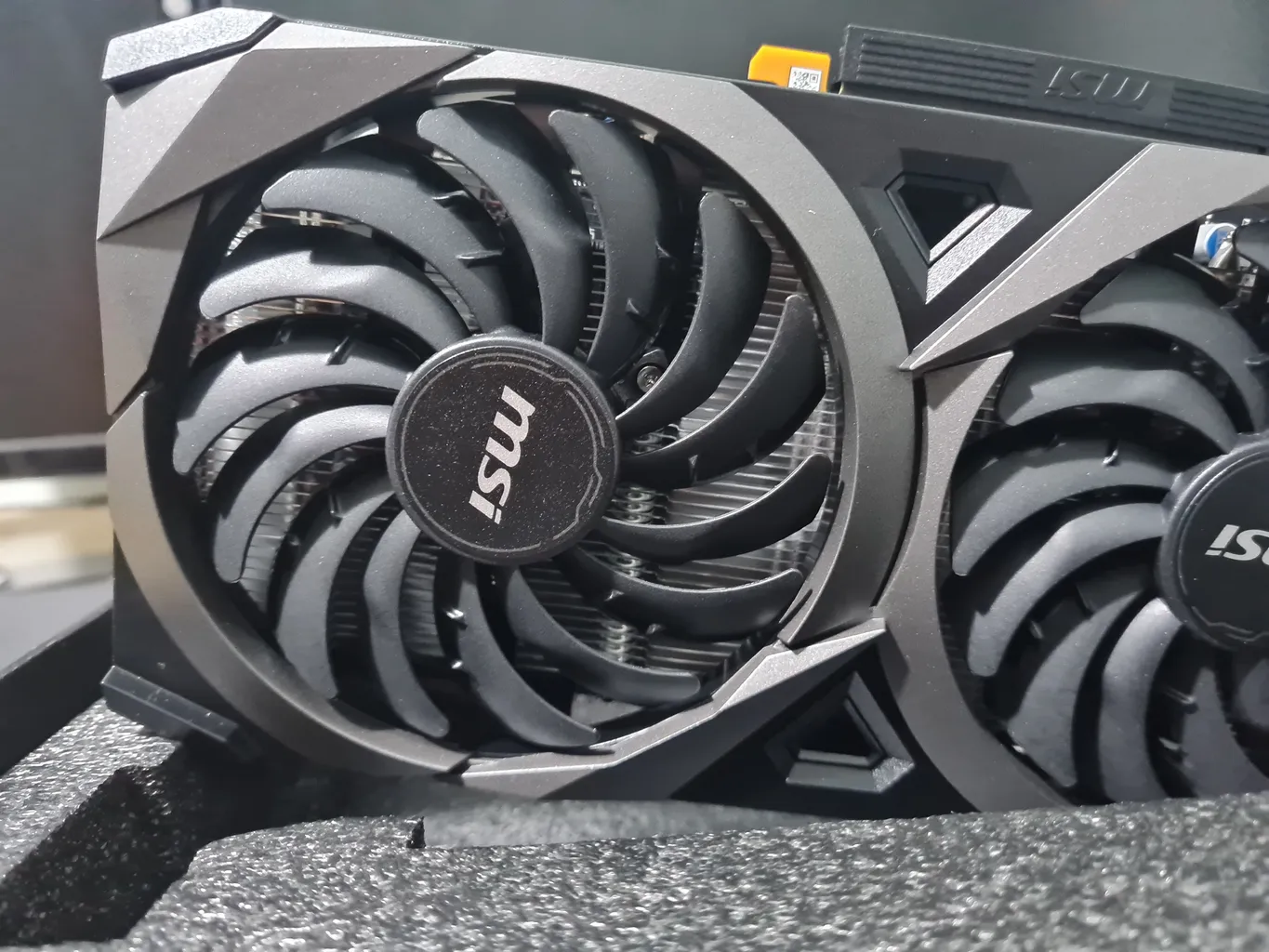 کارت گرافیک ام اس آی مدل GeForce RTX 3050 VENTUS 2X 8G OC