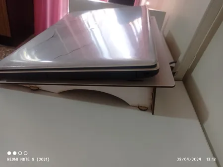 پایه نگهدارنده لپ تاپ آرسی مدل لانه زنبوری