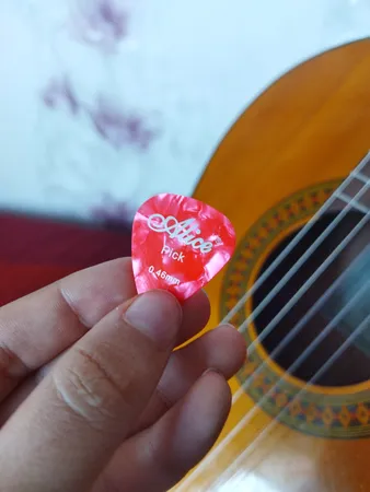 پیک گیتار آلیس مدل 046m