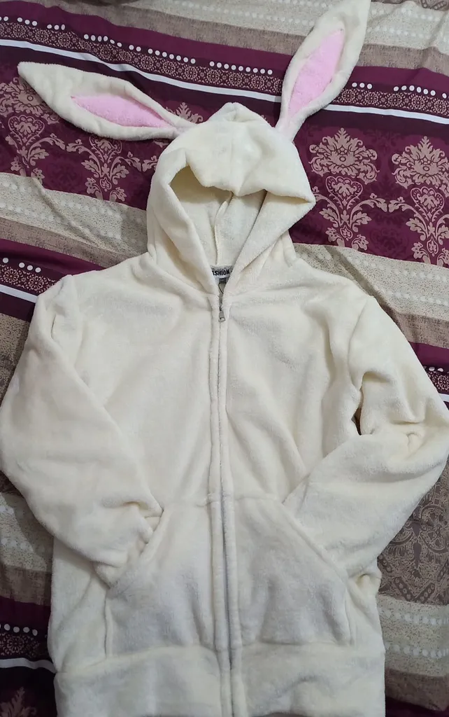 سویشرت زنانه مدل خرگوشی پشمی