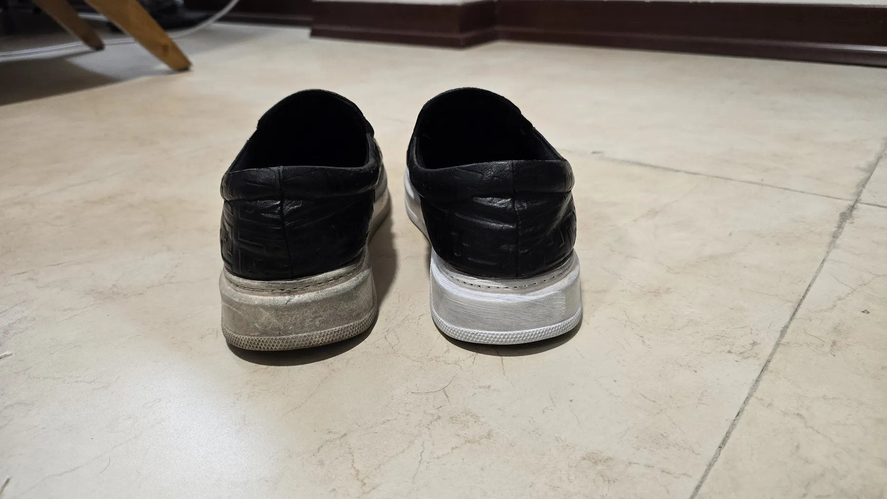 واکس براق کننده کفش گلد کر مدل 50 گچی رنگ سفید