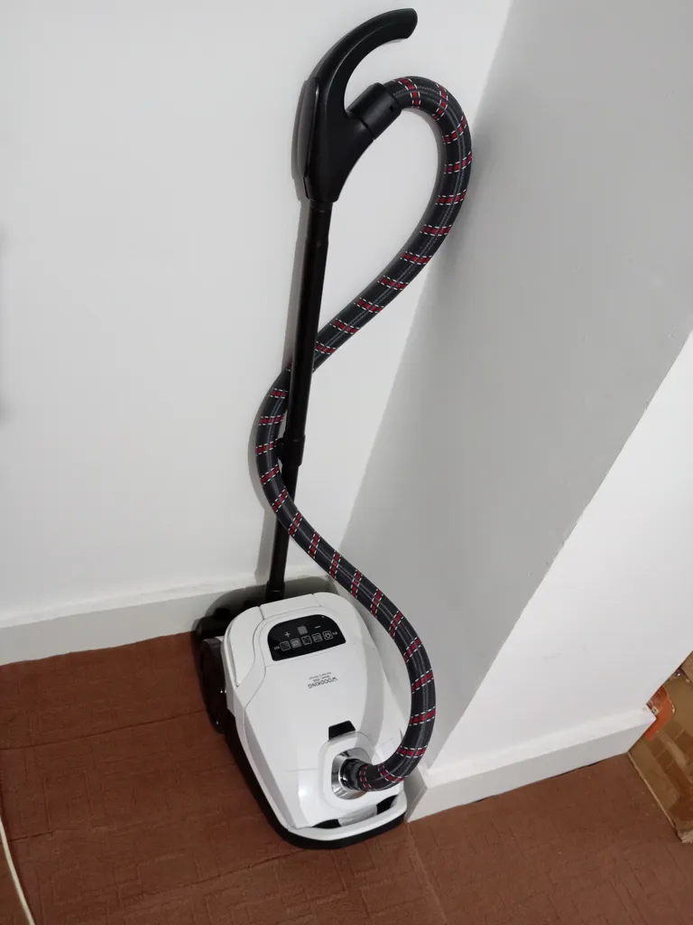 جاروبرقی 1400 وات وودکینگ مدل Star 7000 کد 1800