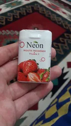 قرص خوشبو کننده دهان نئون با طعم توت فرنگی - 15 گرم