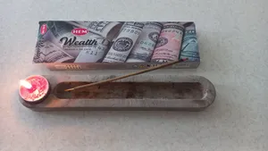 تجریه خرید عود دست ساز هم مدل Wealth