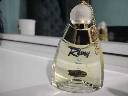 ادو پرفیوم زنانه مدل رمی حجم 50 میلی لیتر
