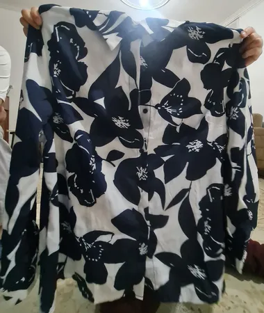 شومیز آستین بلند زنانه شین مدل گلدار 20328503