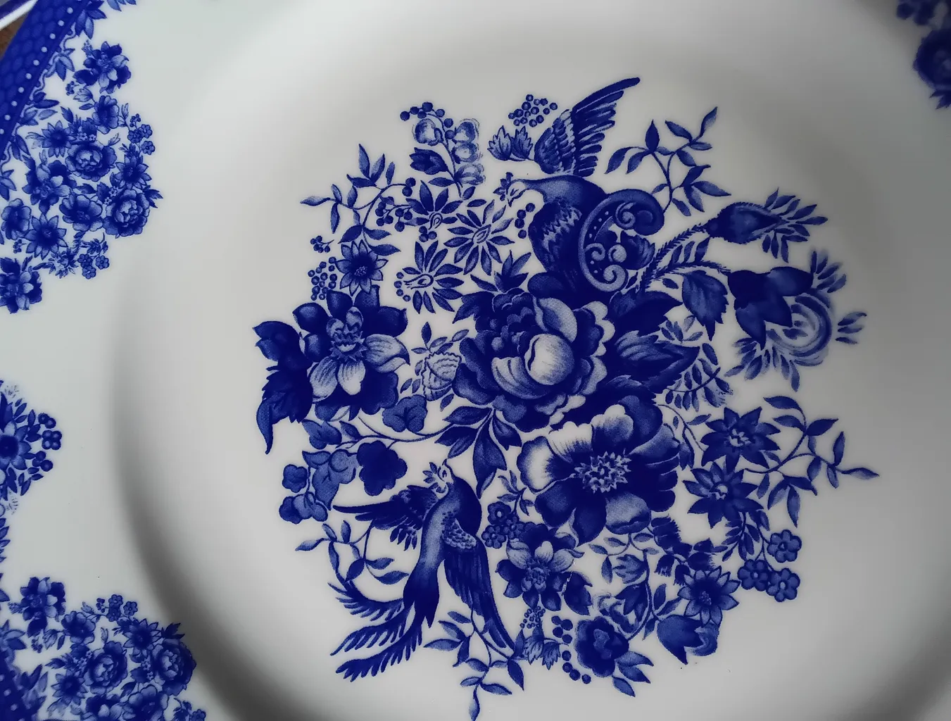 سرویس غذاخوری 28 پارچه چینی زرین ایران سری ایتالیا اف مدل فلورانس درجه سه