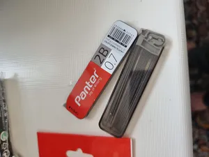 تجریه خرید نوک مداد نوکی 0.7 میلی متری پنتر مدل Hi-Polymer بسته 2 عددی