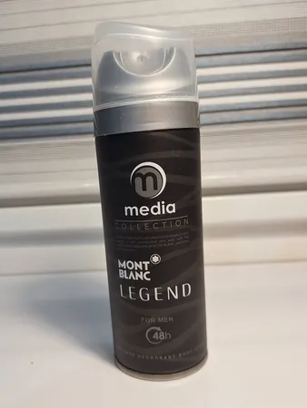 اسپری بدن مردانه مدیا مدل مونت بلانک لجند حجم 200 میلی لیتر