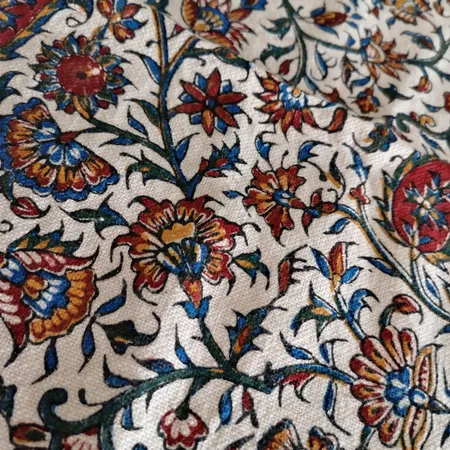 روميزي قلمكار عطريان طرح درهم بادامي مدل G242