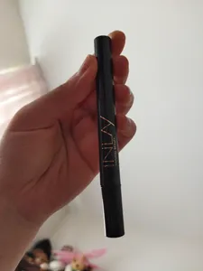 تجریه خرید کانسیلر این لی شماره R2