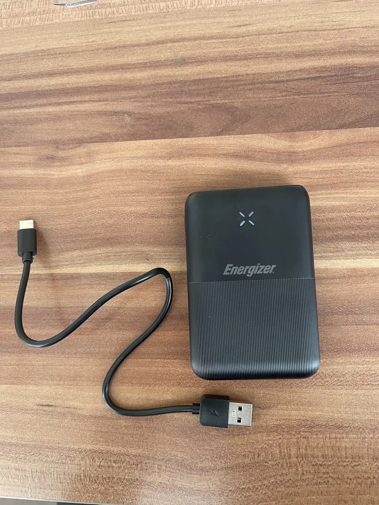 پاوربانک انرجایزر مدل UE10051PQ ظرفیت 10000 میلی آمپرساعت