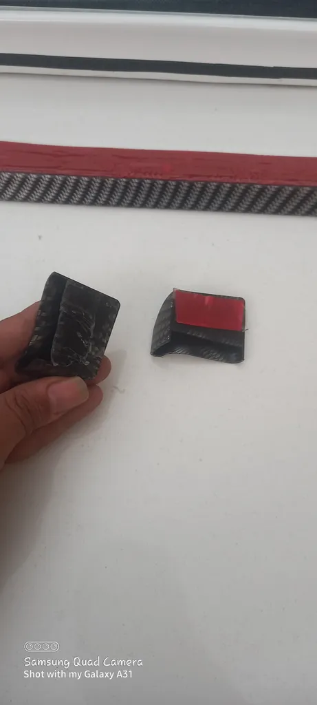 بال عقب خودرو مدل Carbon