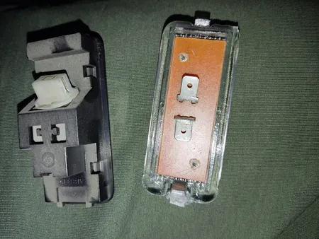 چراغ صندوق و داشبور خودرو تک لایت مدل AM 5964 P مناسب برای پژو پارس