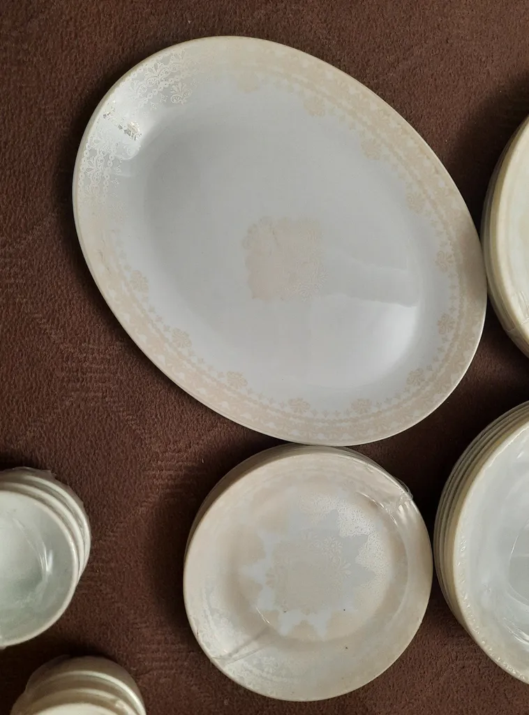 سرویس غذاخوری 25 پارچه 6 نفره آیروپال مدل 1043