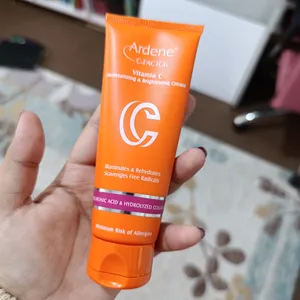 تجریه خرید کرم روشن کننده آردن سی فکتور مدل ویتامین C حجم 75 میلی لیتر